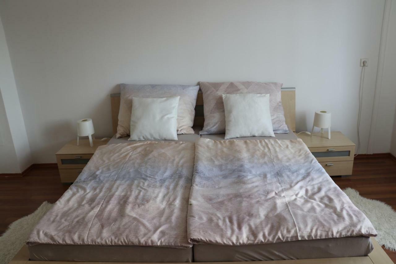 The Lakehouse Villa Neusiedl Am See Wienerstrasse 8 Екстериор снимка