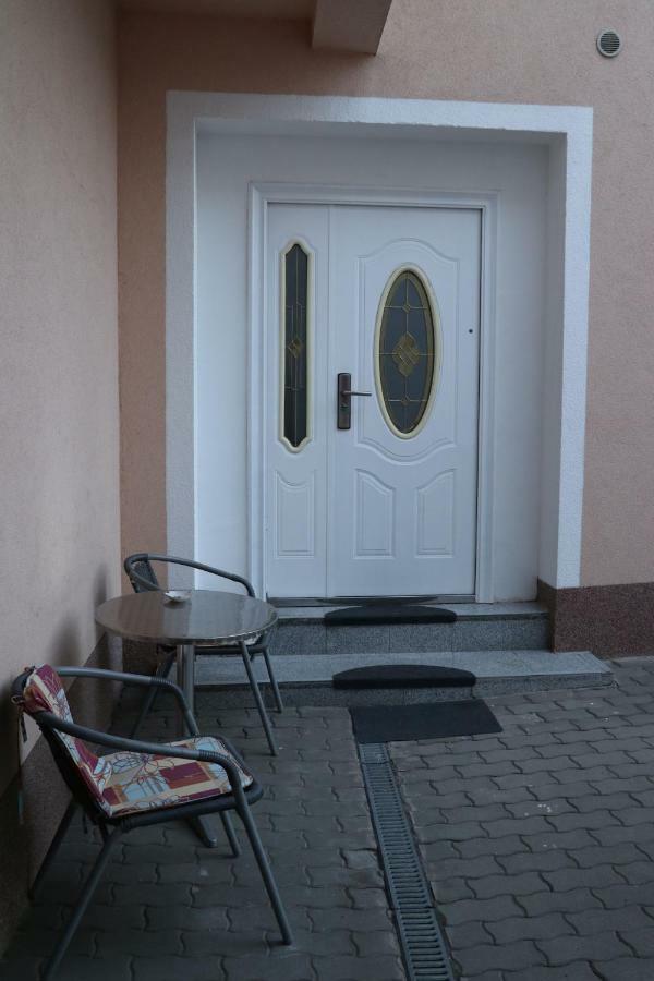 The Lakehouse Villa Neusiedl Am See Wienerstrasse 8 Екстериор снимка