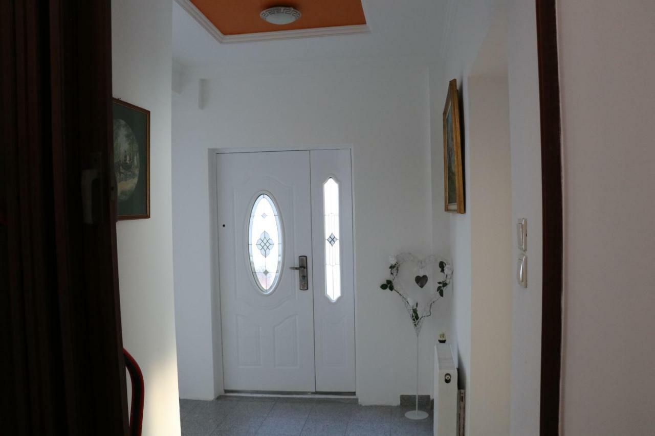 The Lakehouse Villa Neusiedl Am See Wienerstrasse 8 Екстериор снимка