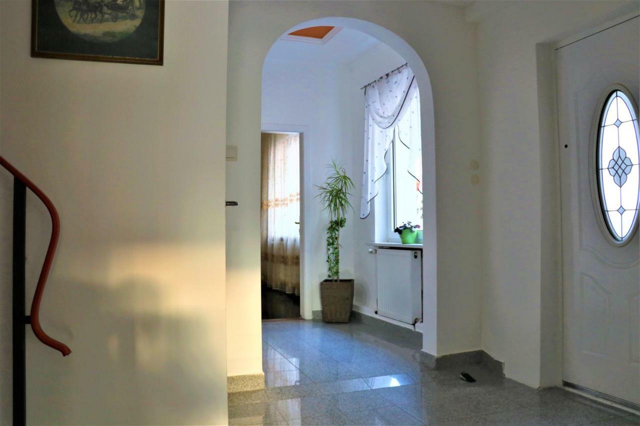 The Lakehouse Villa Neusiedl Am See Wienerstrasse 8 Екстериор снимка